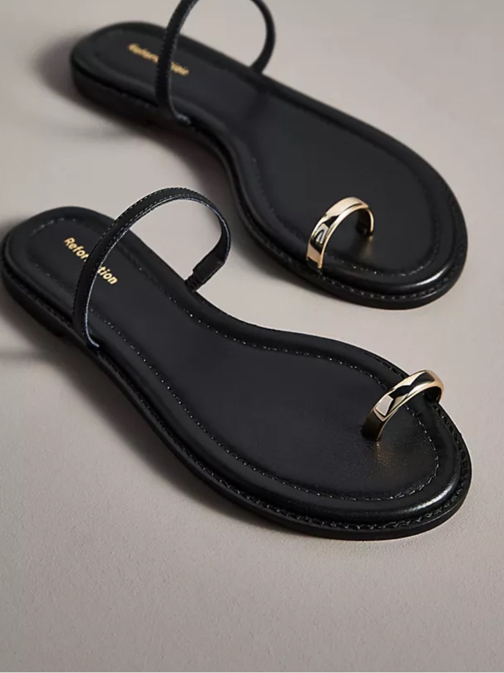 Universal Thread Clara Toe Ring Sandal 9 Black Silver Minimalist Trendy Shoe